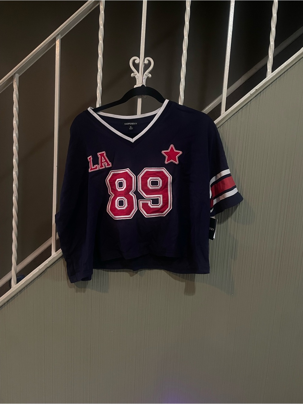 Navy LA '89 Cropped V-Neck Top with Red Accents - Khols